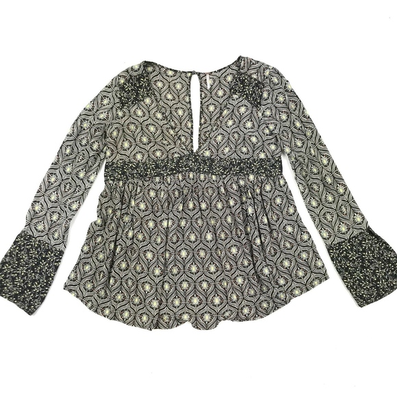 Free People Tops - Free People Geometric Babydoll Split Sleeve Blouse